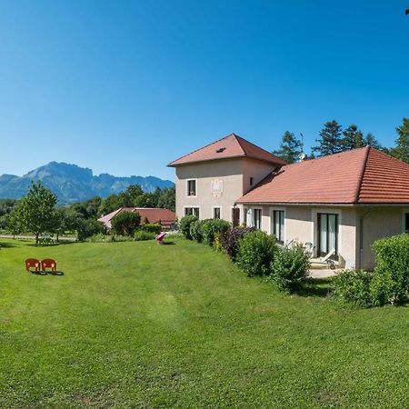 "La Combe Fleurie" Appartements & Chambres Saint-Bonnet-en-Champsaur Esterno foto
