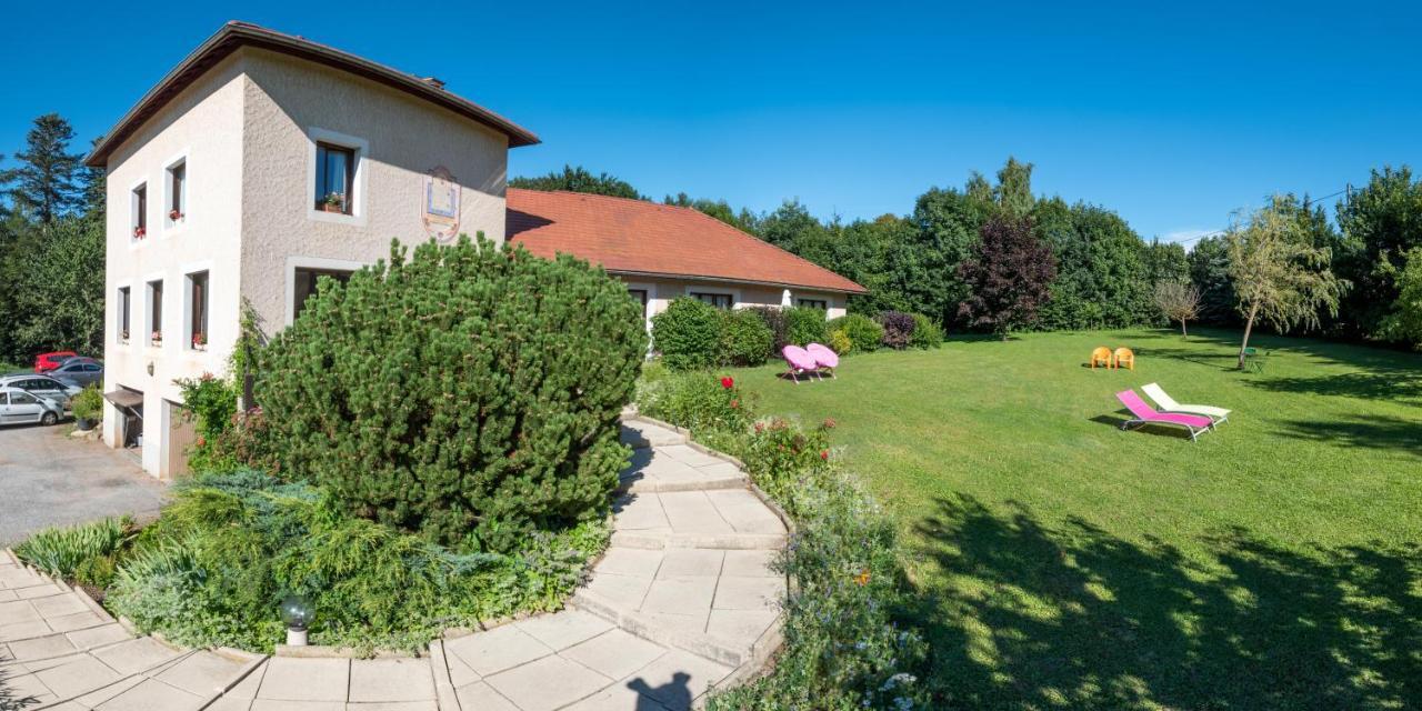 "La Combe Fleurie" Appartements & Chambres Saint-Bonnet-en-Champsaur Esterno foto