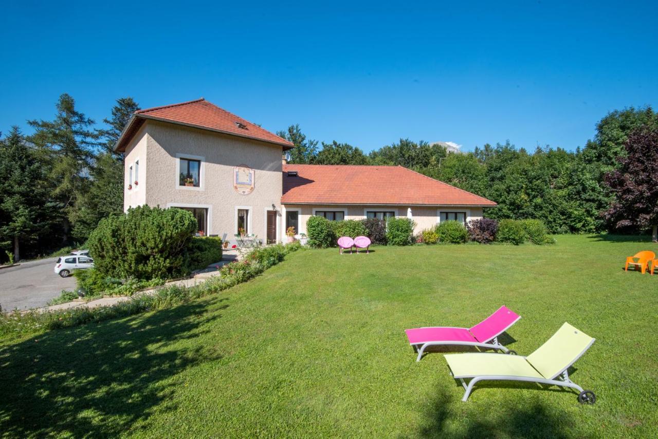 "La Combe Fleurie" Appartements & Chambres Saint-Bonnet-en-Champsaur Esterno foto