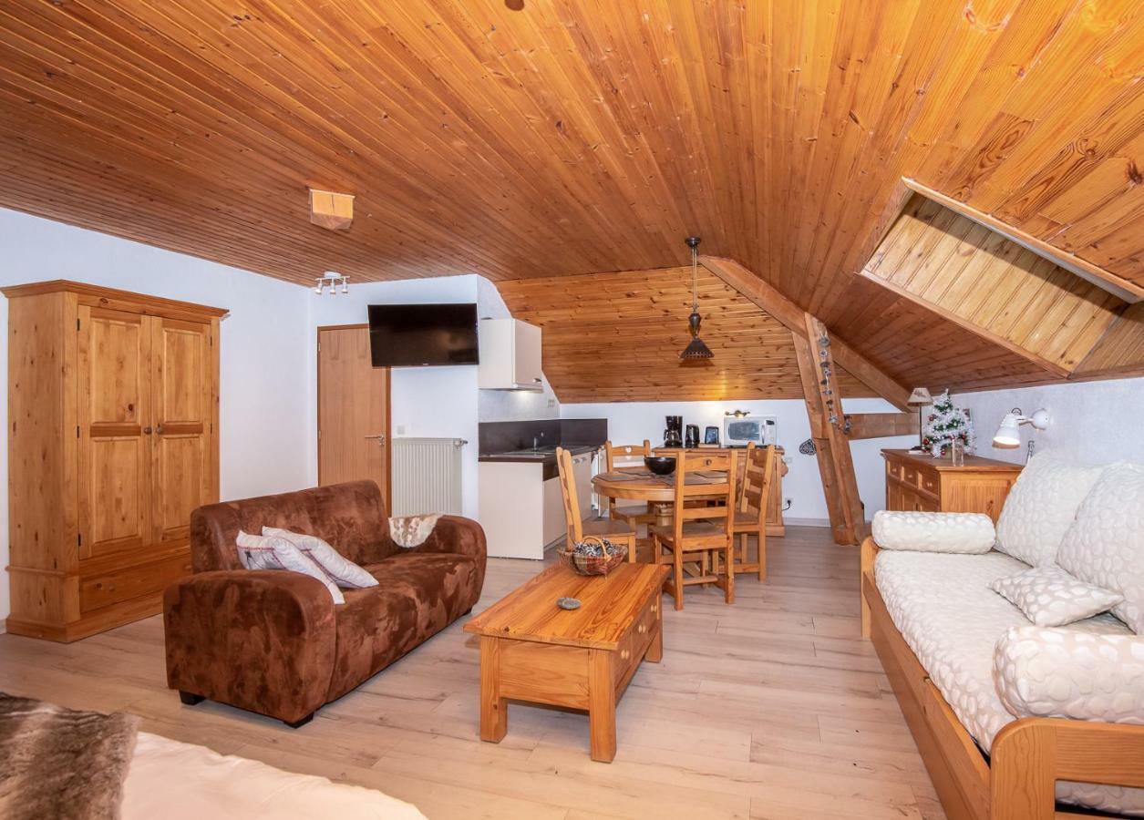 "La Combe Fleurie" Appartements & Chambres Saint-Bonnet-en-Champsaur Esterno foto